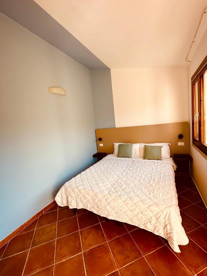 Rocce Rosse Sardinia Aparthotel Isola Rossa Ngoại thất bức ảnh